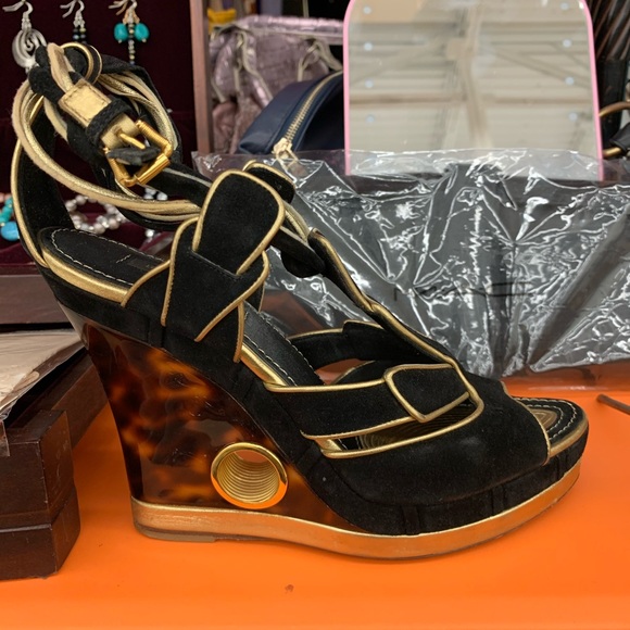 Authentic LV Wedges - Picture 2 of 6